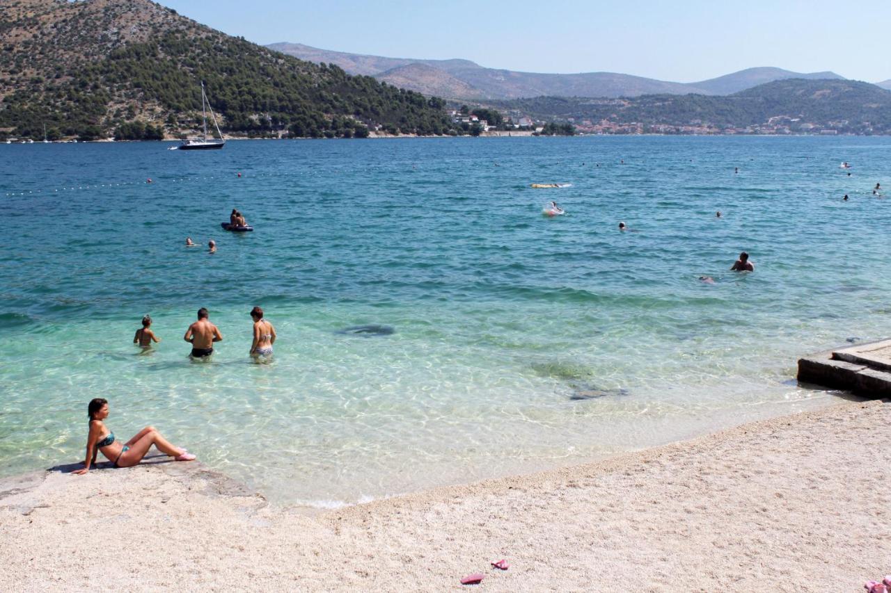 Apartments With A Parking Space Marina, Trogir - 11554 Εξωτερικό φωτογραφία